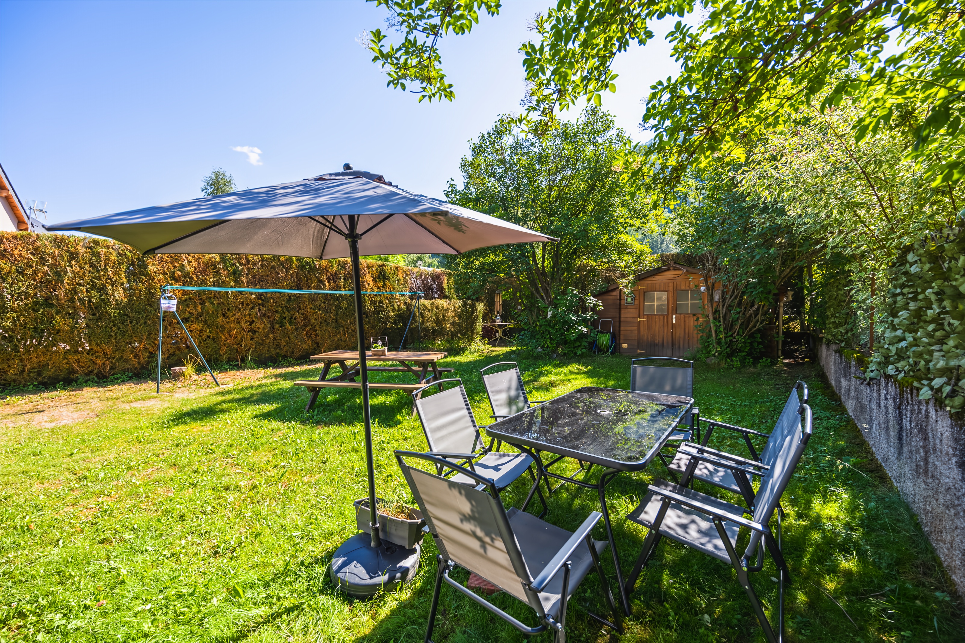 Salon chaleureux location premium Loudenvielle