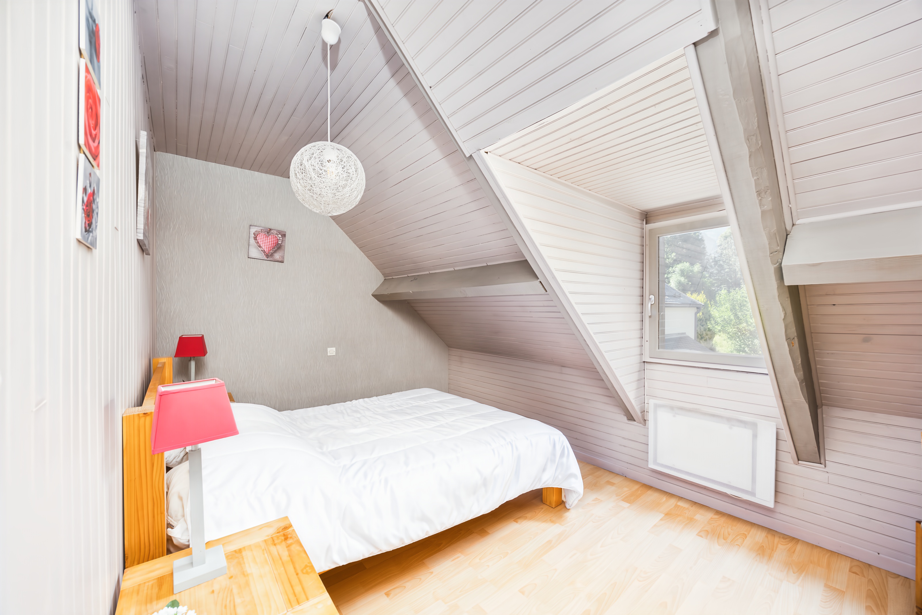Ambiance chalet bois location vacances Loudenvielle